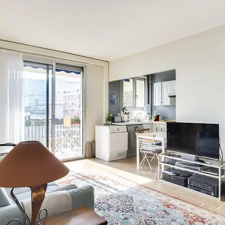 Appartamento Charming With Terrace By Weekome Parigi